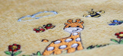 gelbe giraffe baby