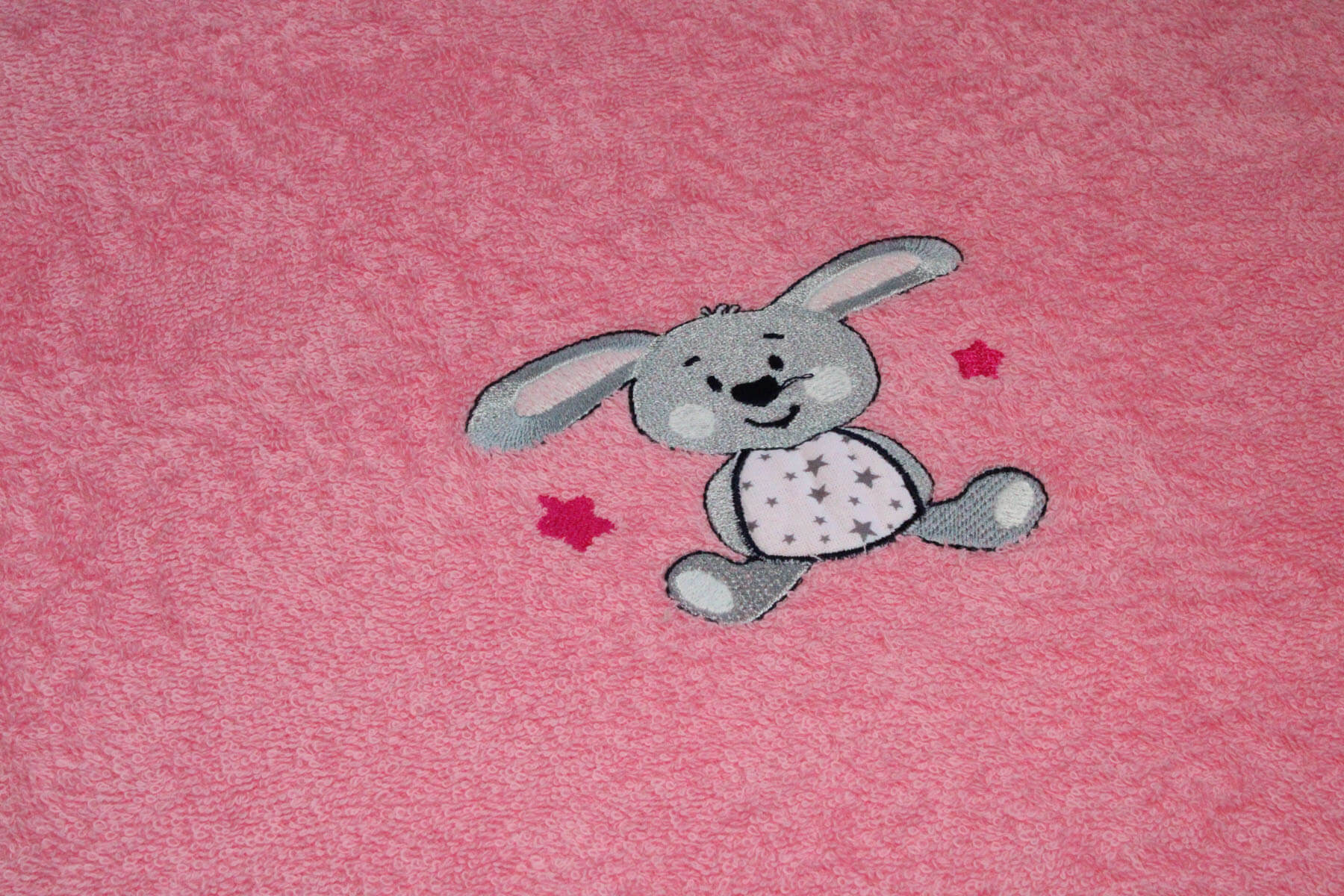 Bestickte Kindergeschenke